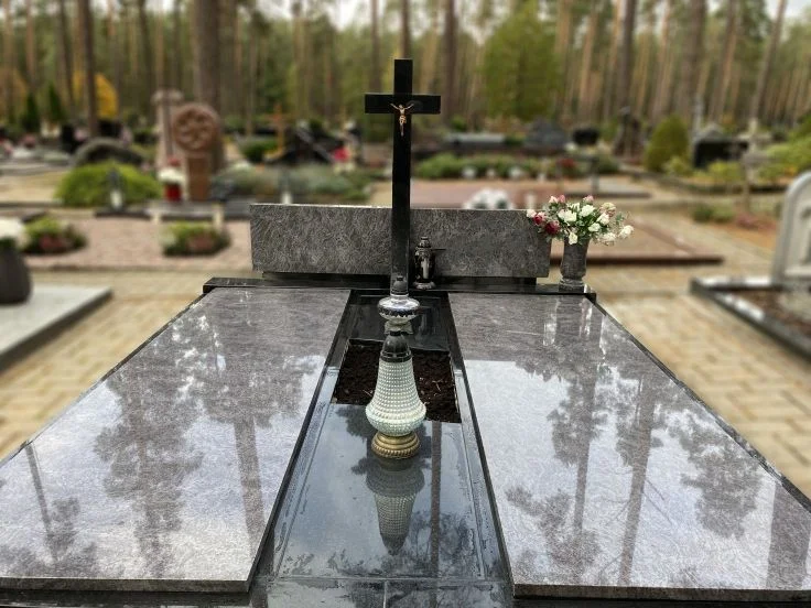 Paminklų gamyba: kaip įgyvendinamas paminklo gamybos procesas?